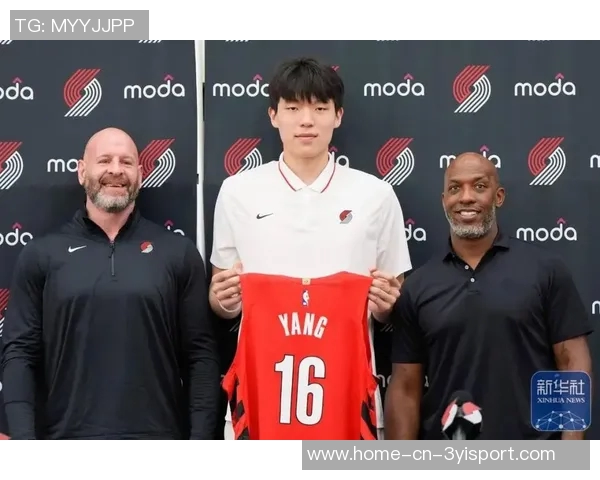 国王媒体调侃杨瀚森对位尤班克斯表现堪比约基奇令人惊叹 国王媒体调侃杨瀚森对位尤班克斯表现堪比约基奇令人惊叹