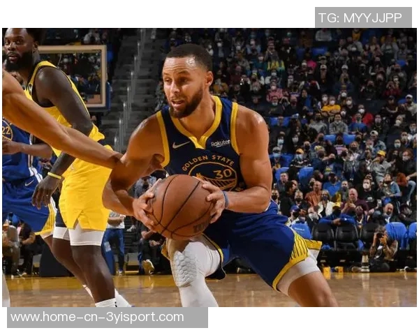 克莱半场表现平平仅得9分1篮板正负值显著下滑引发关注 克莱半场表现平平仅得9分1篮板正负值显著下滑引发关注