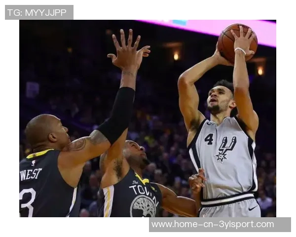 怀特半场表现平平仅得9分3板9助仍需寻找比赛手感提升状态